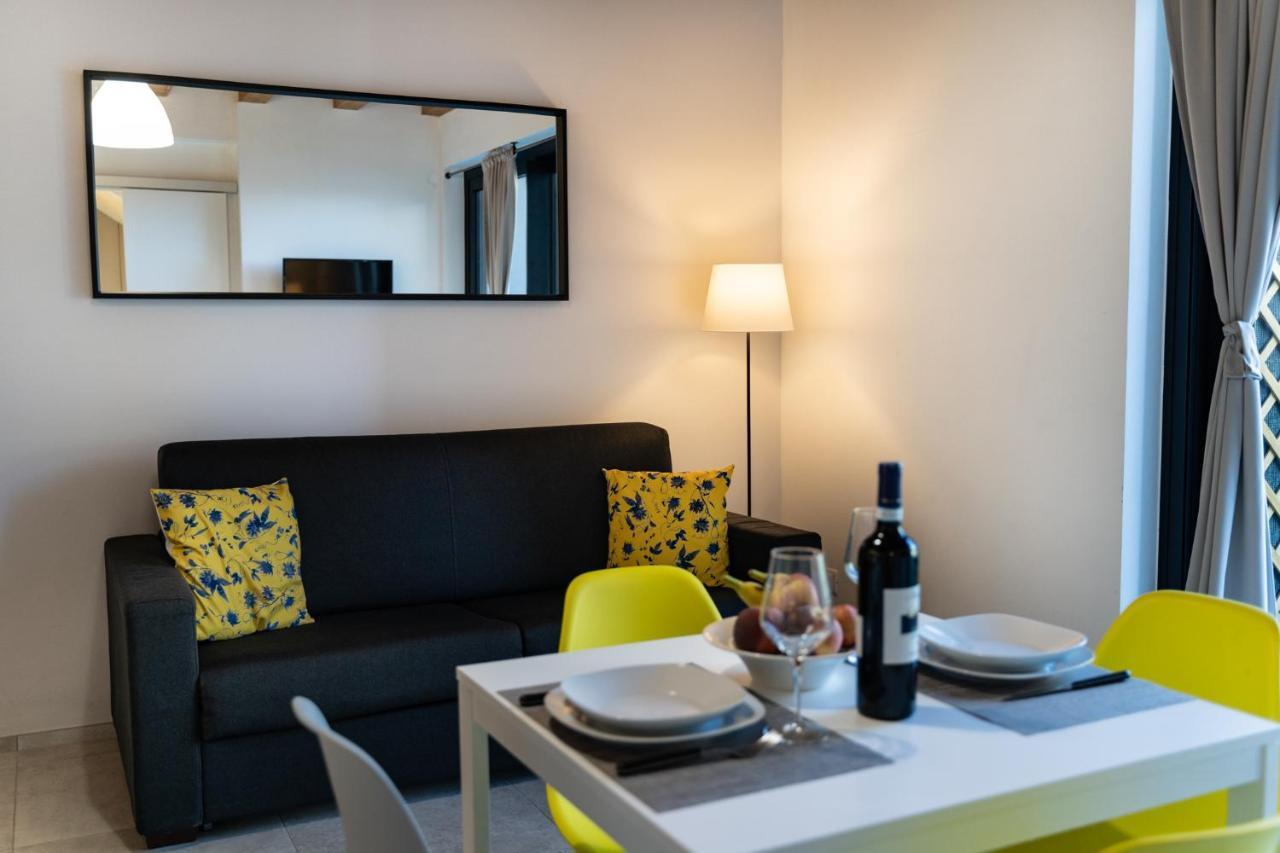 Casa Tina Holiday Home Diano dʼAlba Esterno foto